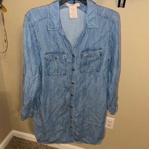 Denim dress with side pockets